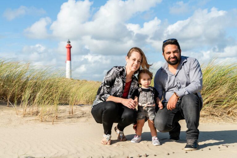 Lire la suite à propos de l’article Séance photo famille sur la plage