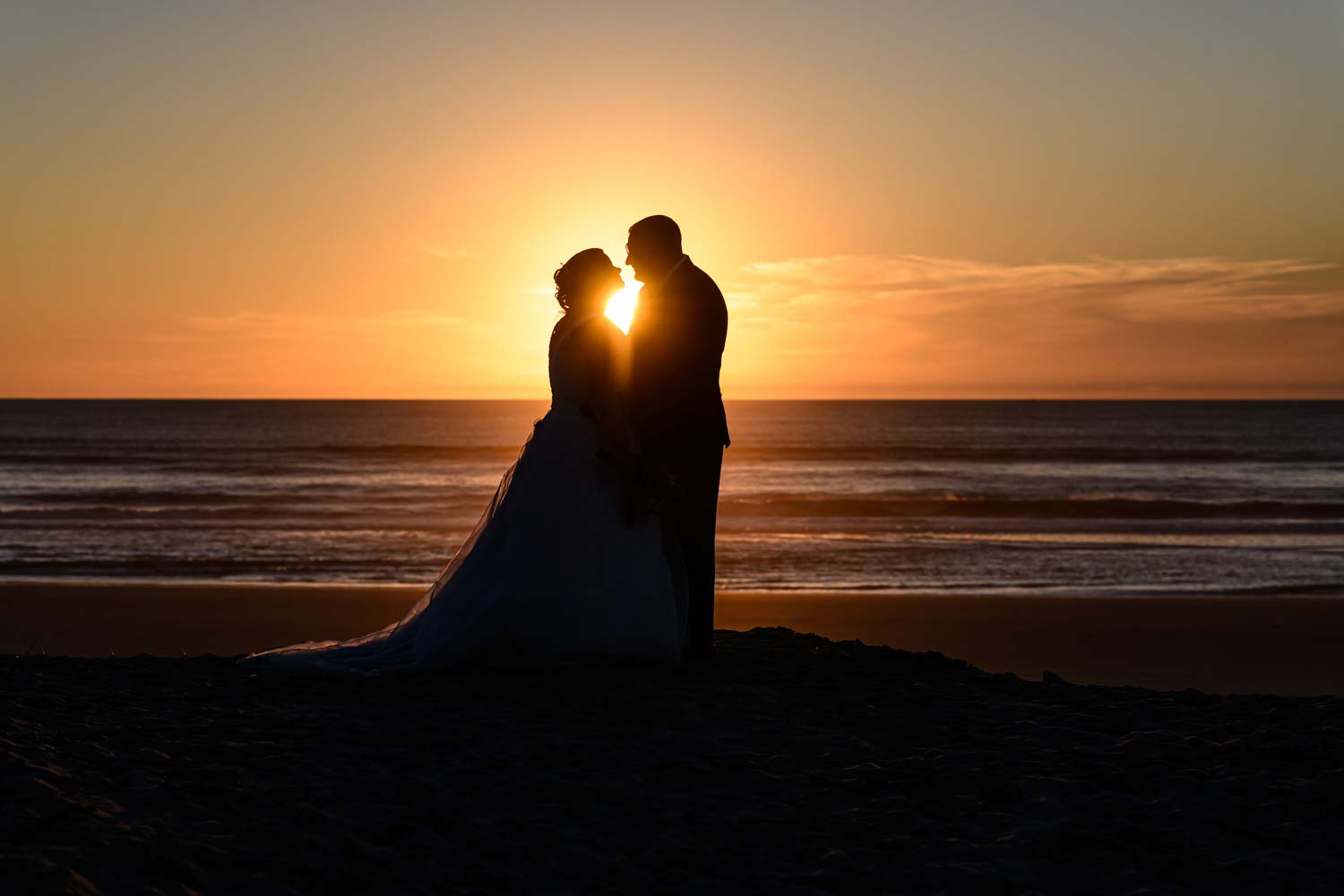 Lire la suite à propos de l’article Retour en images de la séance photo de mariage sur la plage