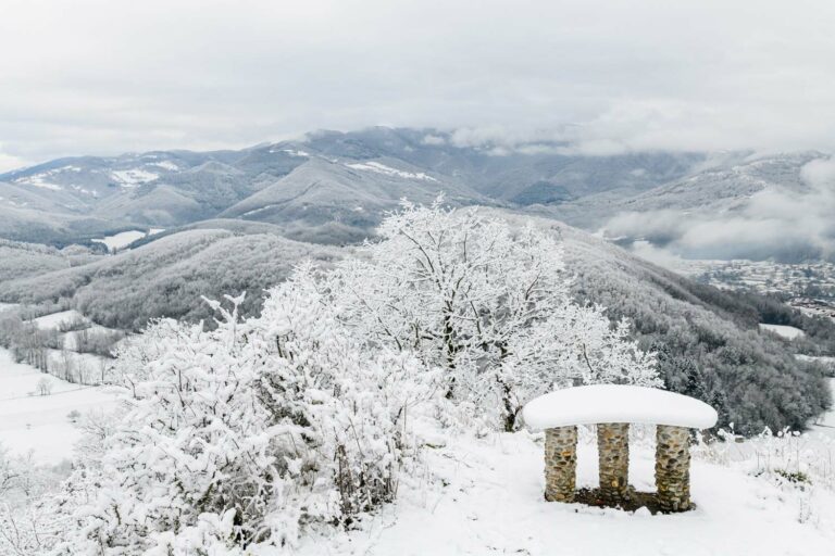 Lire la suite à propos de l’article Rando-Découverte : Le pain de sucre de Montgaillard en hiver